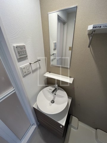 洗面設備　エスリード難波ザ・ゲート　独立洗面台