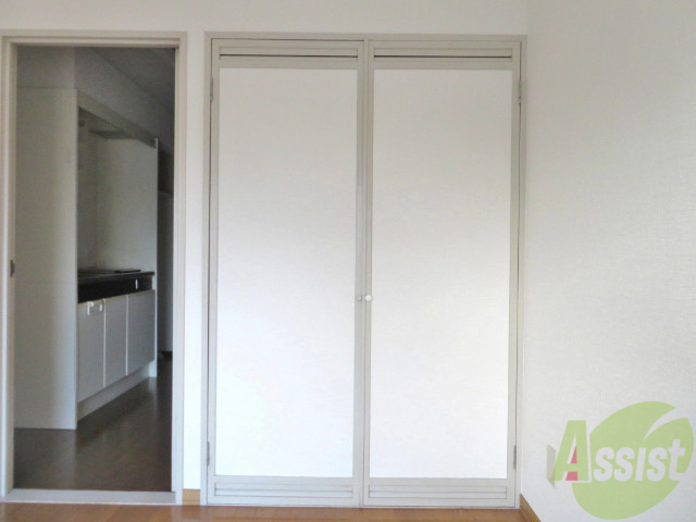 収納　こちら収納です。少し大きめな物もたくさん入りそうです