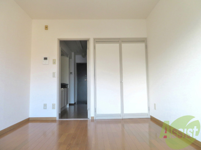 その他部屋・スペース　リビングと寝室は同じお部屋になります。お好きな場所にどうぞ。