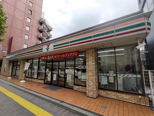 コンビニ　セブンイレブン港区広尾駅北店（コンビニ）まで354m