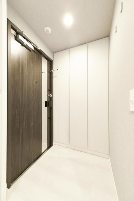 玄関　※写真は同タイプ住戸です。