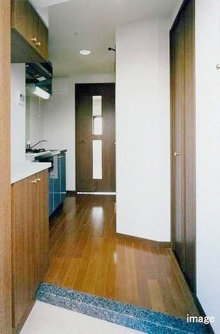 玄関　お部屋探しは株式会社　タウンハウジング　までお気軽にお問合…