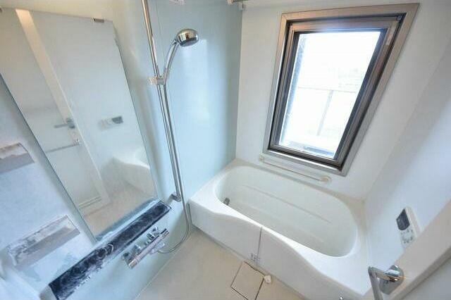 バス・シャワールーム　※別部屋の参考写真です。