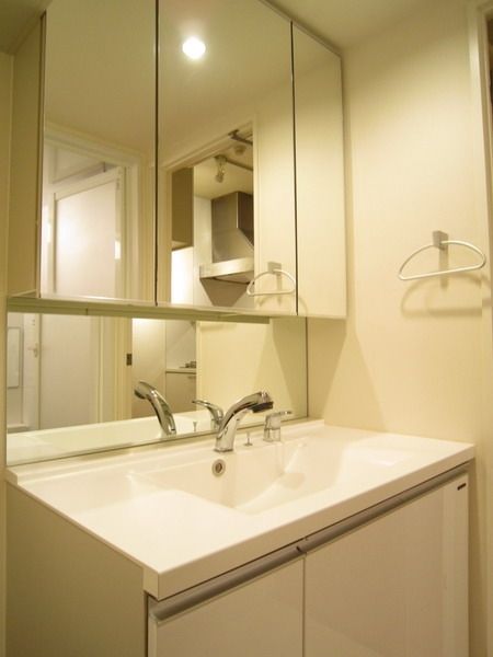 洗面設備　独立洗面化粧台