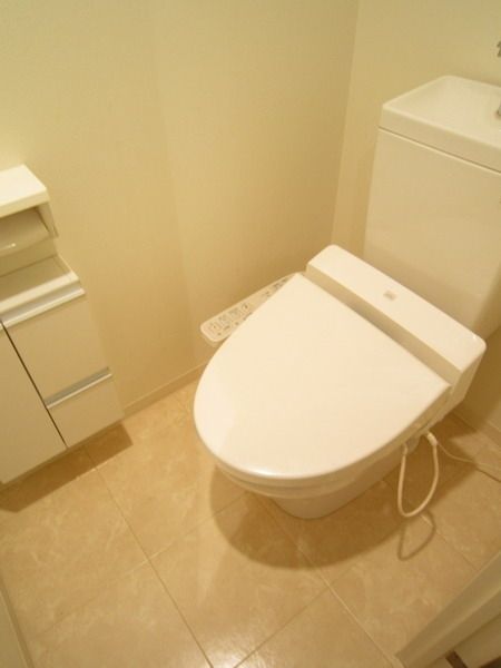 トイレ　シャワー付きトイレ