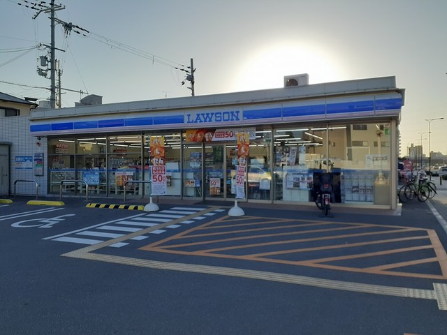 コンビニ　ローソン長吉六反二丁目店（コンビニ）まで313m
