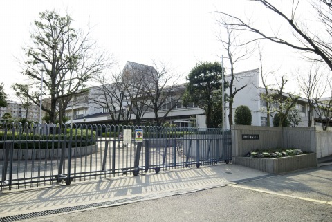 中学校　富田林市立 藤陽中学校（中学校）まで601m