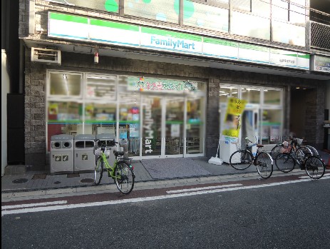 コンビニ　ファミリーマート 近鉄長瀬駅前店（コンビニ）まで252m