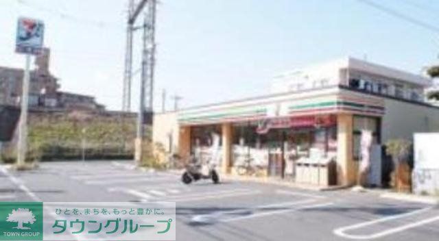 コンビニ　セブンイレブン江戸川西小岩3丁目店（コンビニ）まで886m