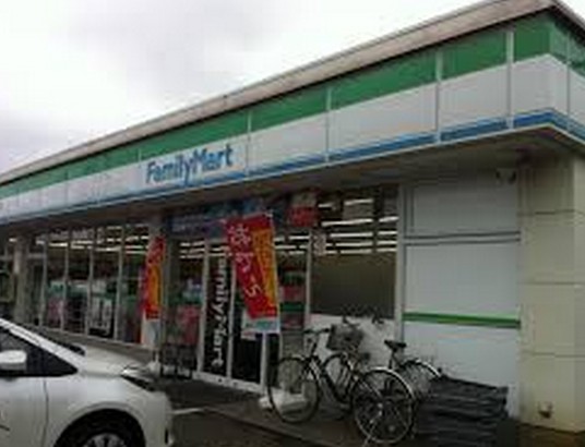 コンビニ　ファミリーマートさいたま天沼店（コンビニ）まで307m