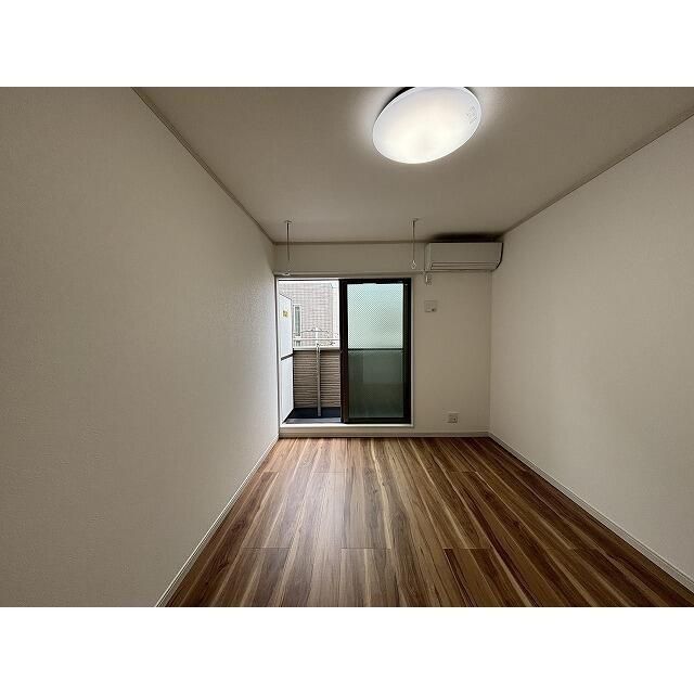 居室・リビング　リビングです　以下別号室参考写真です