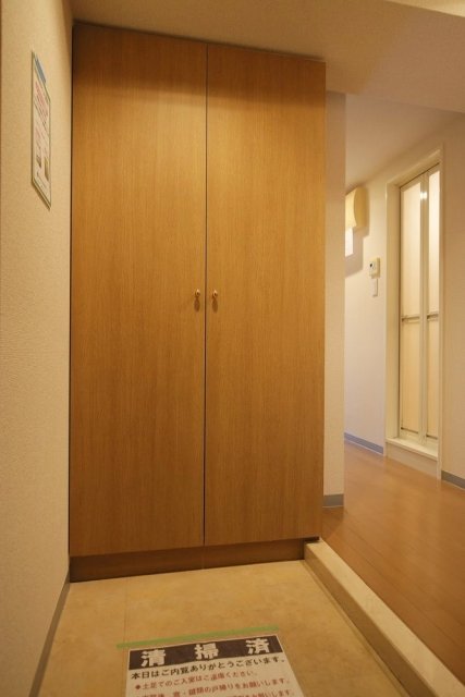 玄関　収納もある玄関です