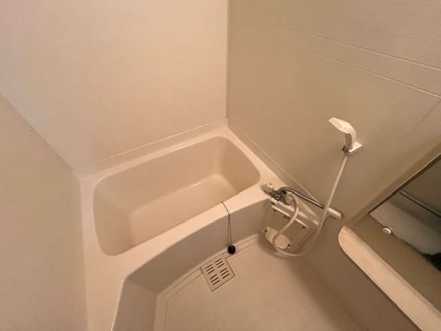 バス・シャワールーム　バストイレ別