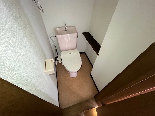 トイレ　温水洗浄便座