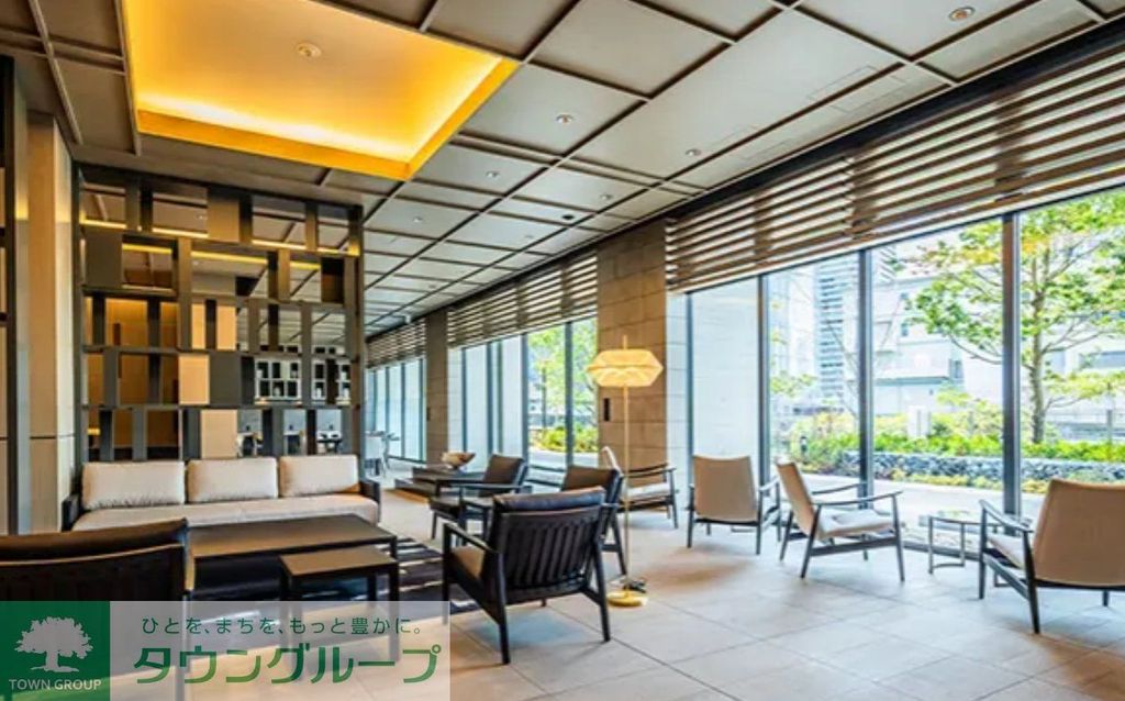 ロビー　エントランスラウンジ