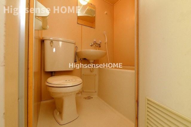 バス・シャワールーム　落ち着いた空間のお風呂です