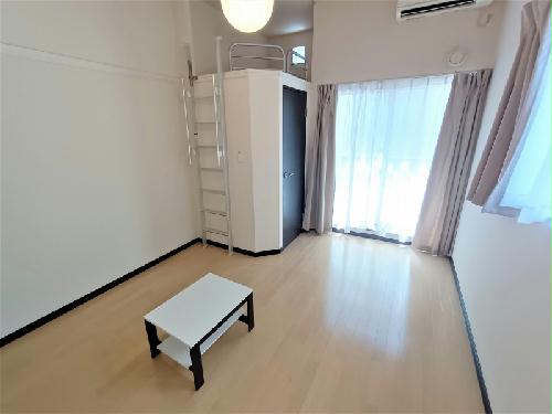 居室・リビング　家電・家具設置のお部屋です。