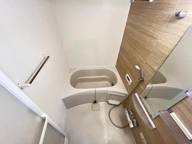 バス・シャワールーム　バス