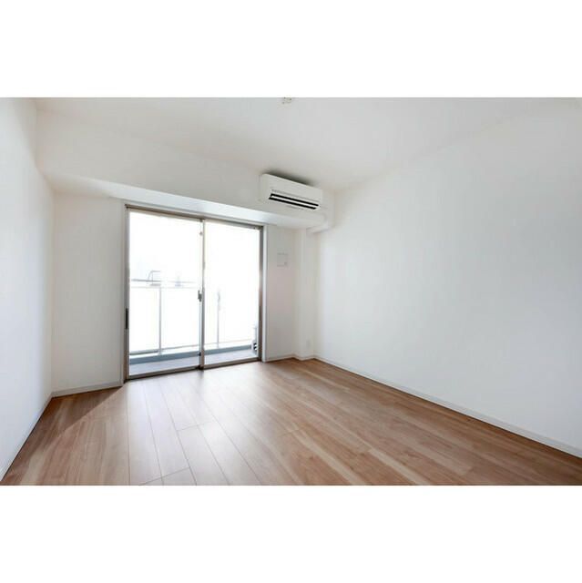 居室・リビング　写真は同タイプ住居です。