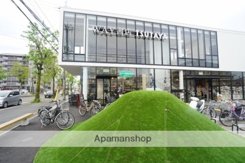 レンタルビデオ　ＷＡＹ書店ＴＳＵＴＡＹＡ天理店（レンタルビデオ）まで425m