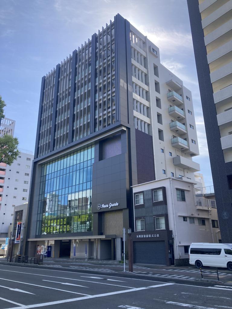 建物外観　新屋敷町パース通り沿いの好立地物件