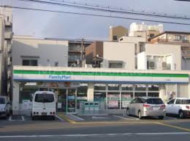 コンビニ　ファミリーマート木川西店（コンビニ）まで572m