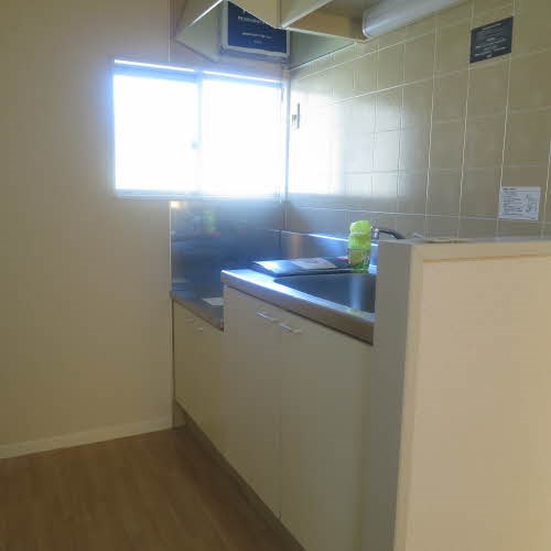 キッチン　写真は201号室です（参考）