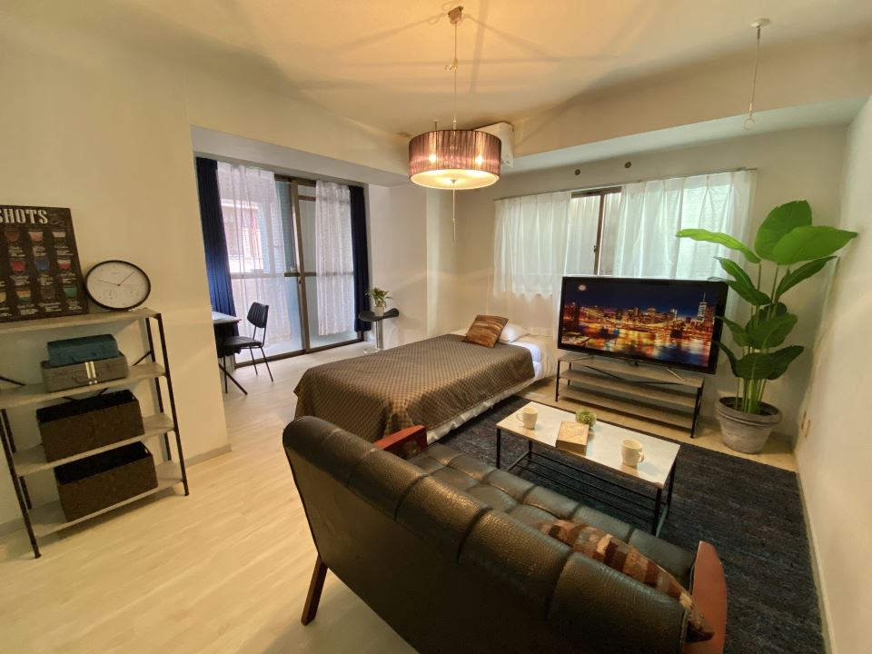 居室・リビング　１２畳の１Ｒ　室内物干し出来ます