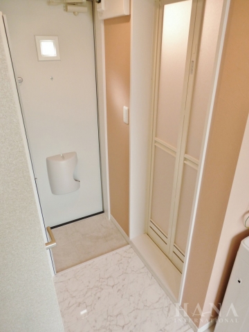 玄関　同シリーズ物件の参考写真です。