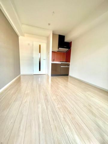 居室・リビング　別号室参考写真