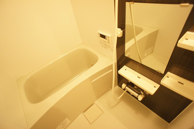 バス・シャワールーム　同型イメージ