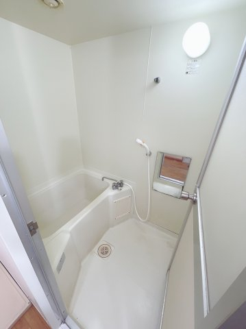 バス・シャワールーム　別号室の画像です。ご参考下さい