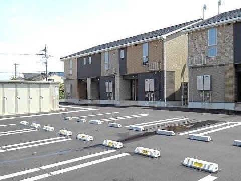 駐車場　駐車場に車を止められます