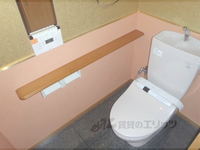 トイレ　ウォシュレット