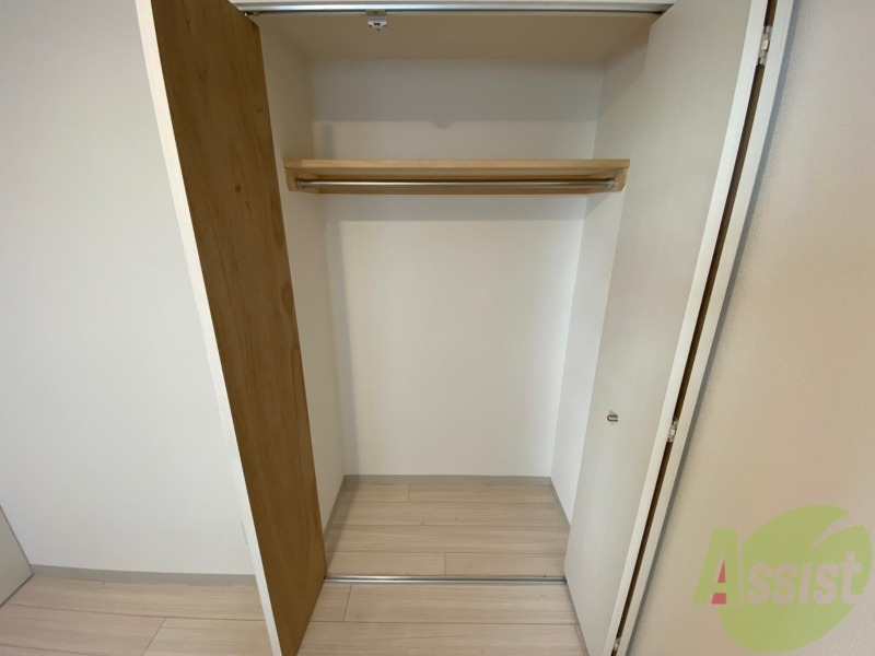 収納　寝室の収納です。部屋がすっきり片付きます。