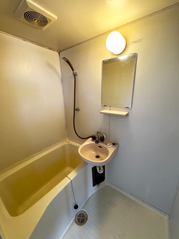 バス・シャワールーム　※別号室の写真となります。