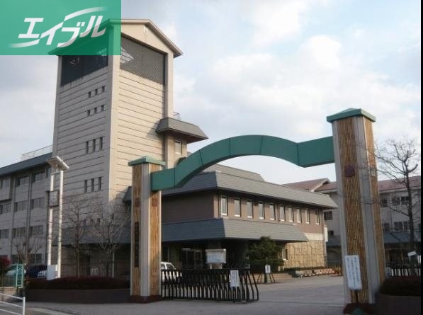 小学校　岡山市立御南小学校（小学校）まで586m