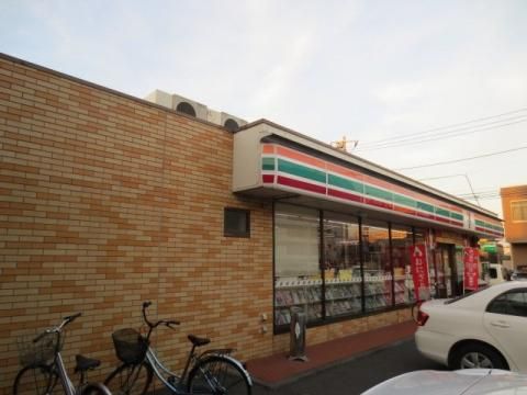 コンビニ　セブンイレブン川口青木3丁目店（コンビニ）まで749m