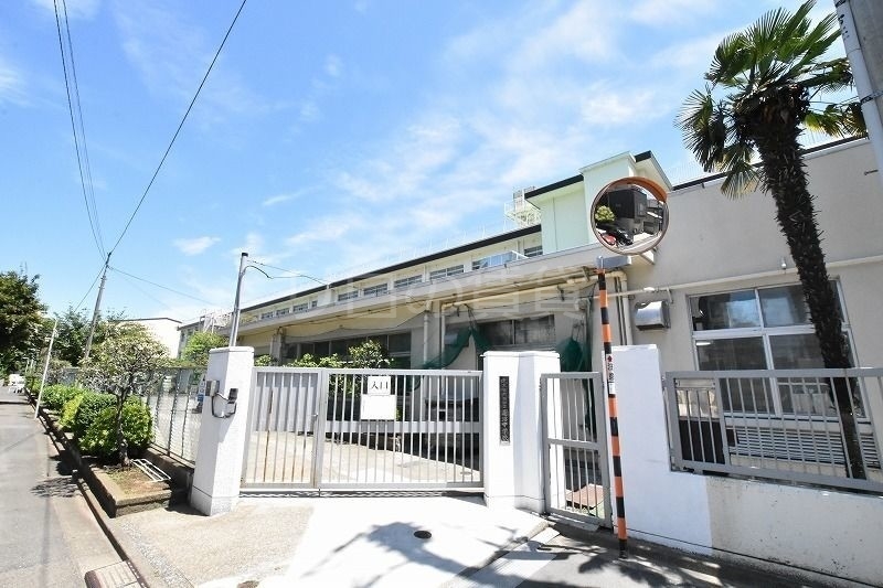 中学校　蓮沼中学校（中学校）まで569m