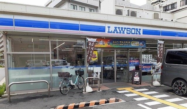 コンビニ　ローソン様（コンビニ）まで550m