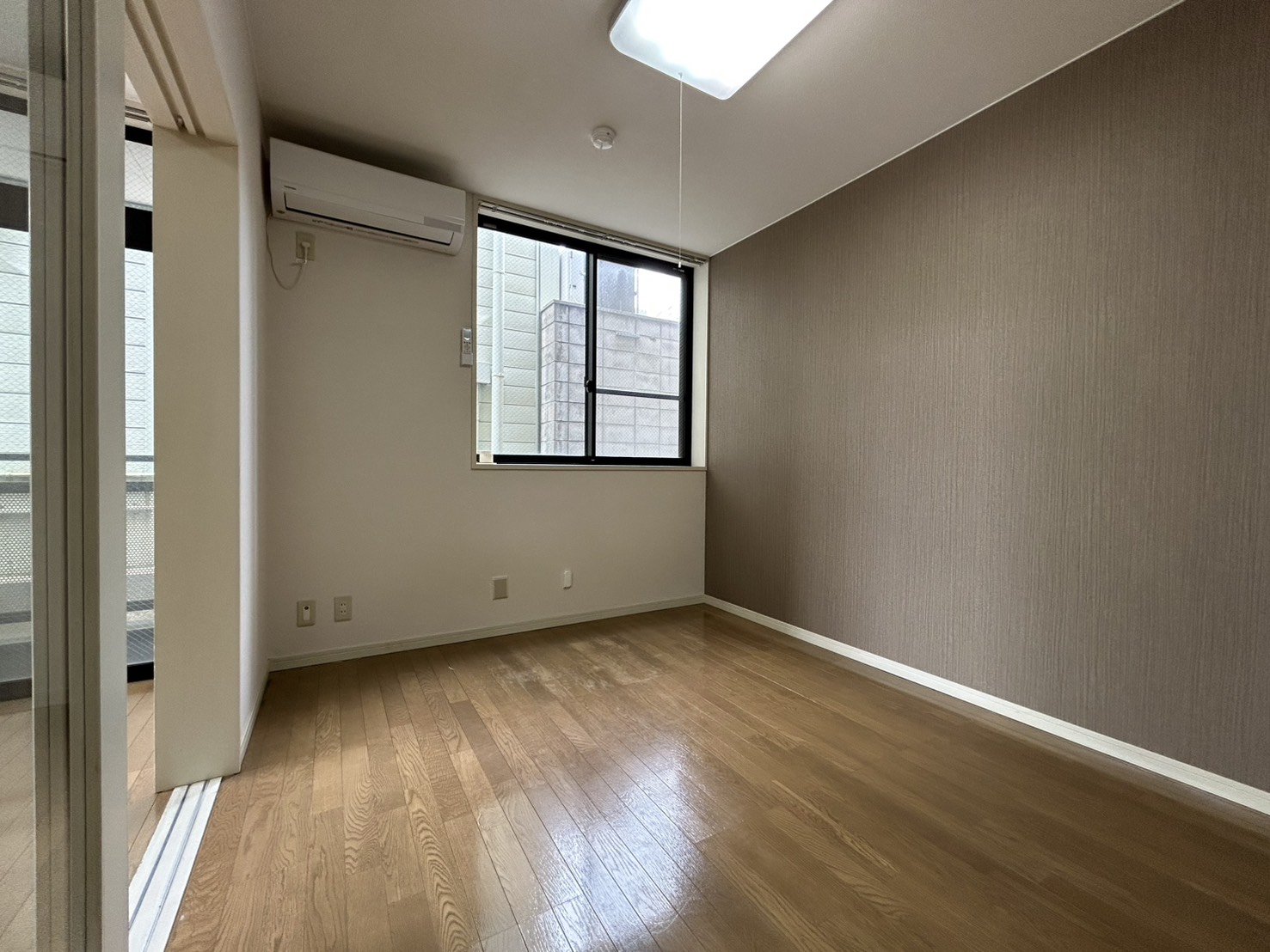 その他部屋・スペース　こちらは６帖のお部屋です！