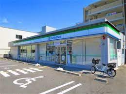 コンビニ　ファミリーマート 東大阪森河内西店（コンビニ）まで162m