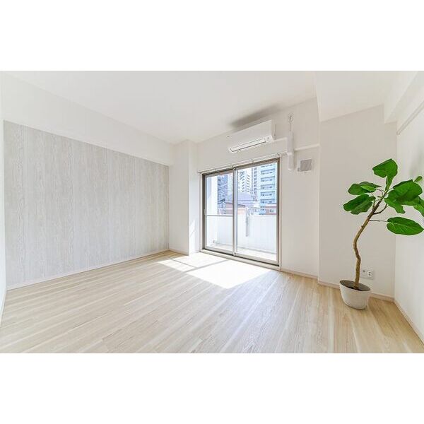 居室・リビング　※同物件他部屋写真　色違いの場合有　現状優先