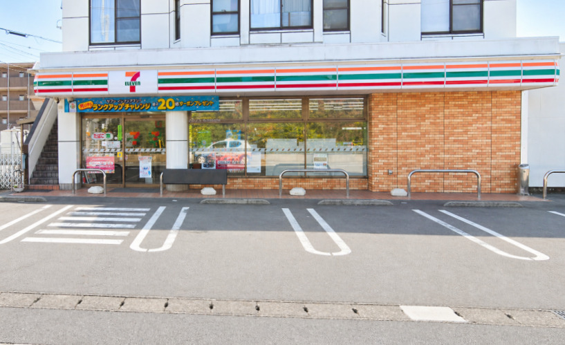 コンビニ　セブンイレブン 裾野稲荷店（コンビニ）まで370m