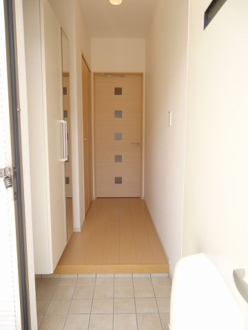 玄関　シンプルで使いやすい玄関です