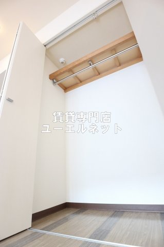 収納　クローゼット付きでお部屋もスッキリ♪