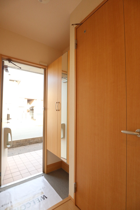 玄関　※別部屋写真（イメージ写真です）