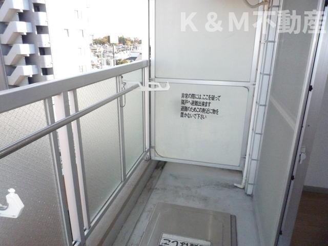 バルコニー　広々としたバルコニーです
