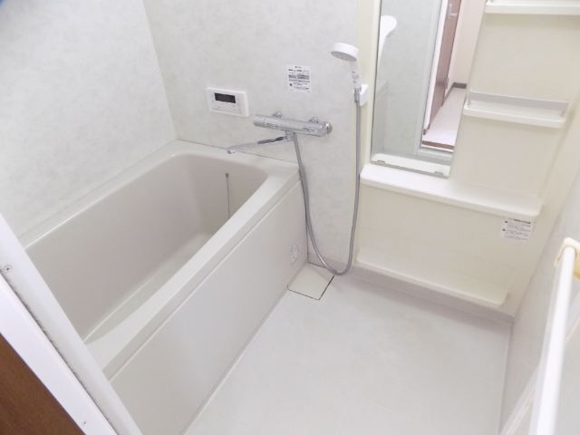バス・シャワールーム　※　同タイプのお部屋の写真です。