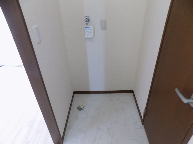 洗面設備　※　同タイプのお部屋の写真です。